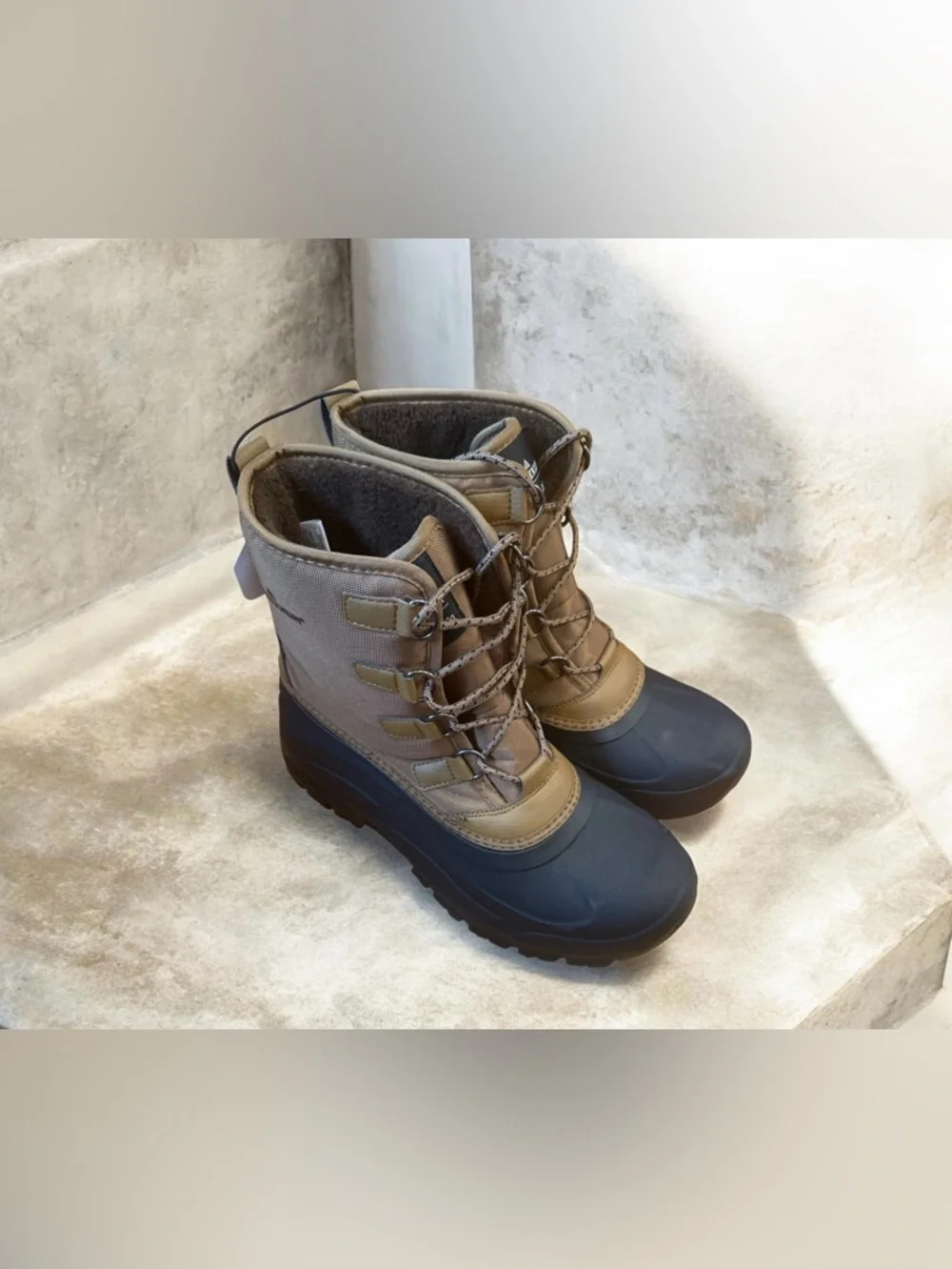 Men's Insulated Brown Snow Boots with Black Rubber Toe